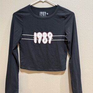 Taylor Swift 1989 Tour Tee - Black with White Print